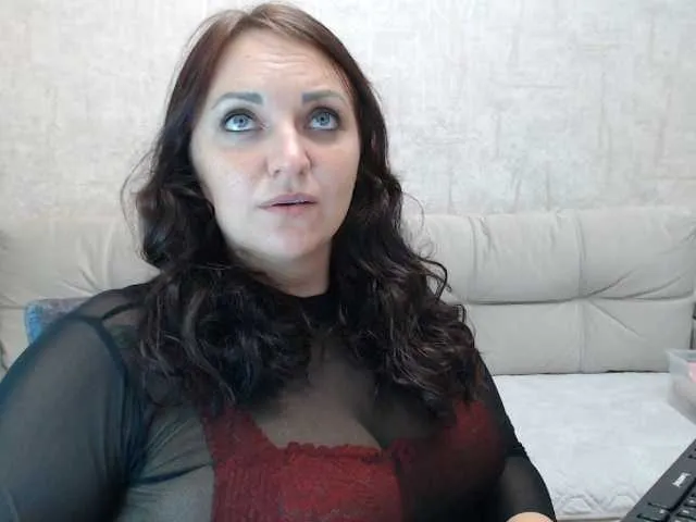 MiaTonyy – webcam model profile photo Image 2