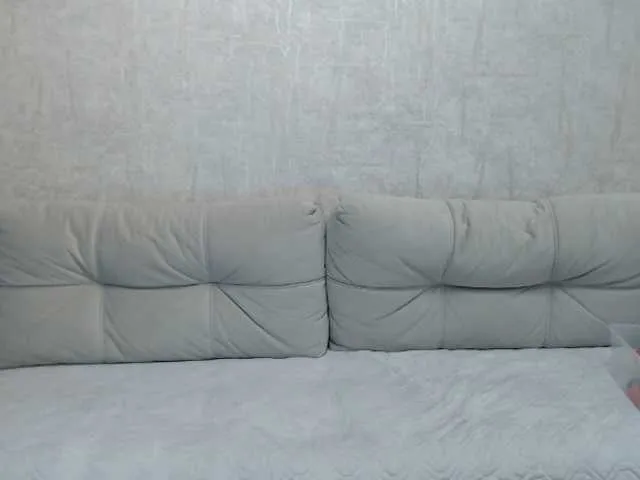 MiaTonyy – webcam model profile photo Image 3