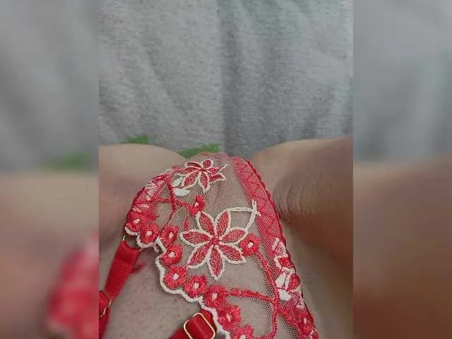 BabeBeth40 – webcam model profile photo Image 4