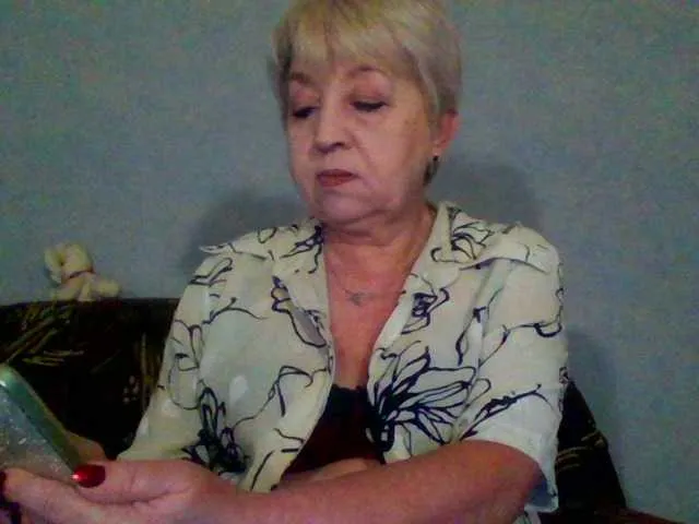 blondeangel_4u2 – webcam model profile photo Image 8