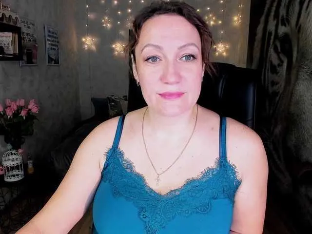 LoraDevine – webcam model profile photo Image 5