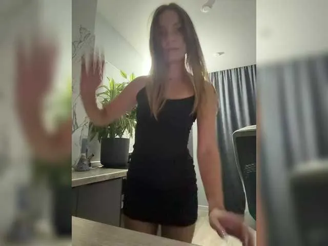 LizzieGreyX – webcam model profile photo Image 12