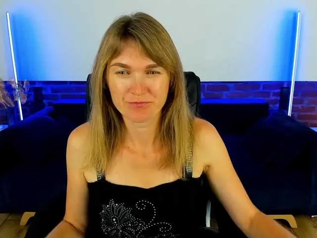 bunny_blonde – webcam model profile photo Image 2