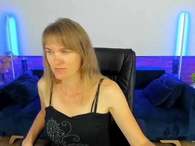 bunny_blonde – webcam model profile photo Image 8