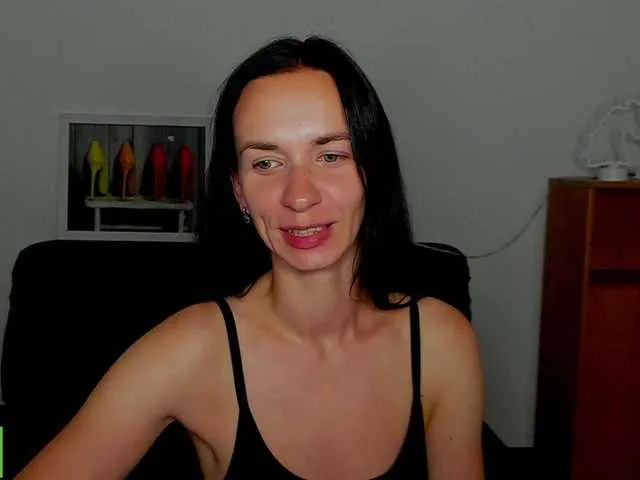 SusyBlair – webcam model profile photo Image 11