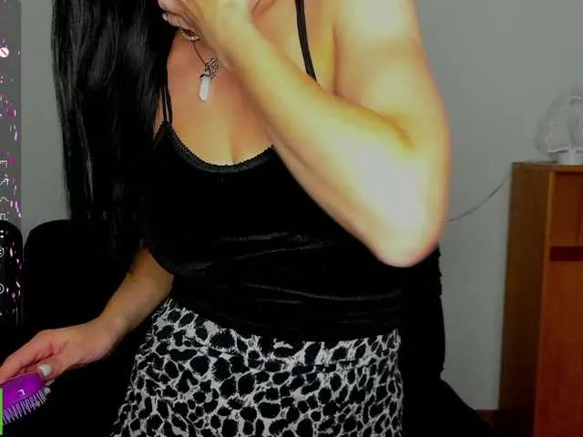 SusyBlair – webcam model profile photo Image 3