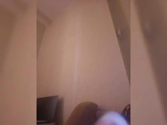 KateDivineUK – webcam model profile photo Image 9