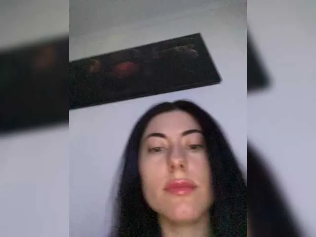 Haluley – webcam model profile photo Image 9