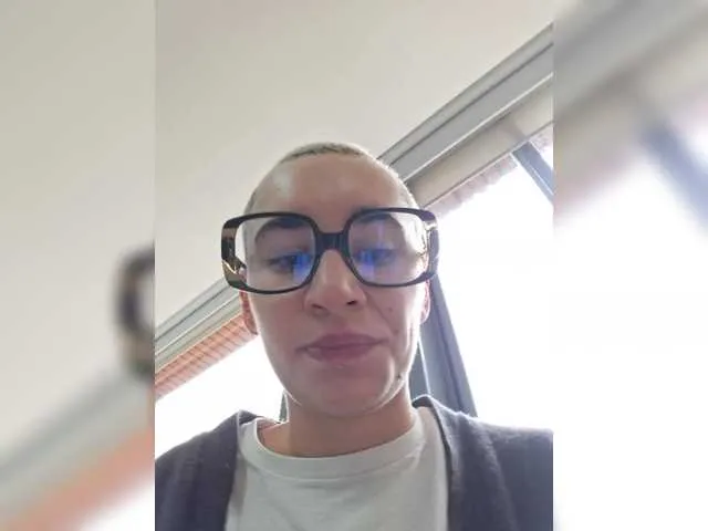 KamaFeels – webcam model profile photo Image 16