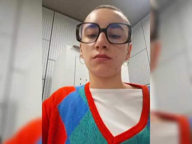 KamaFeels – webcam model profile photo Image 9