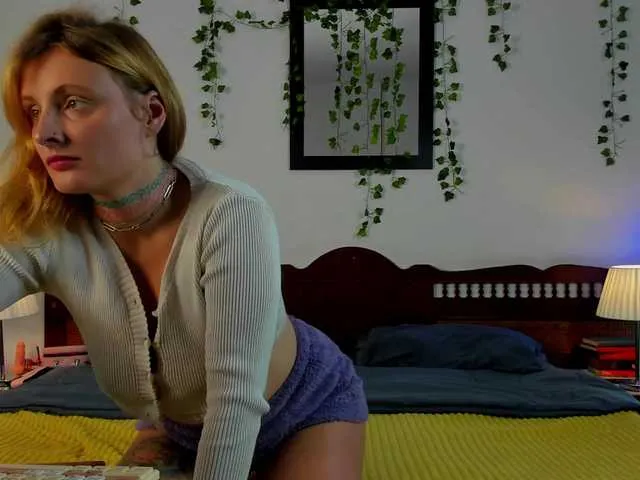 Nataly_Blonde – webcam model profile photo Image 8