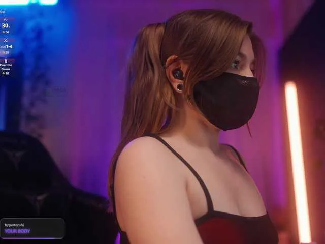 CateLong – webcam model profile photo Image 10