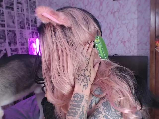 KateDivineUK – webcam model profile photo Image 10