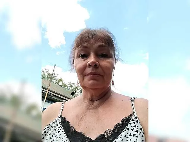 SusyBlair – webcam model profile photo Image 10