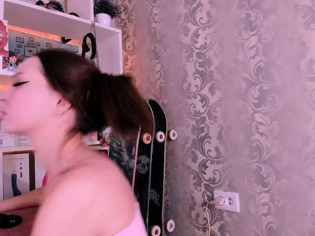 Silviyaa – webcam model profile photo Image 14