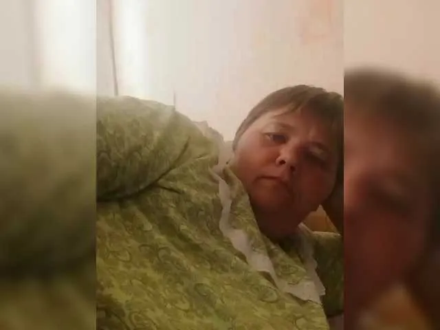 LizzieGreyX – webcam model profile photo Image 2