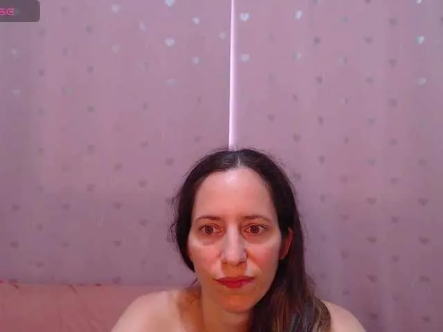 KateDivineUK – webcam model profile photo Image 10