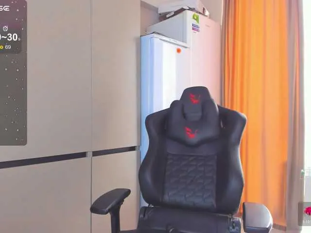 Yumikaa – webcam model profile photo Image 8