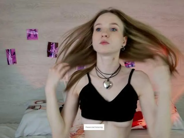 YummyMeily – webcam model profile photo Image 17