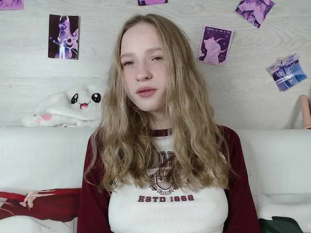 YummyMeily – webcam model profile photo Image 8