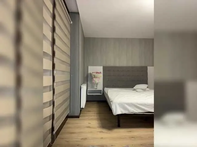 Loli_Belle – webcam model profile photo Image 11