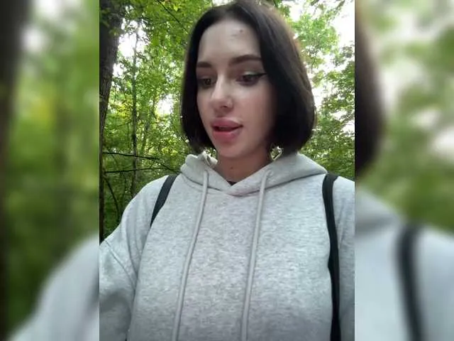 Loli_Belle – webcam model profile photo Image 5