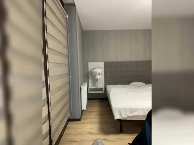 Loli_Belle – webcam model profile photo Image 6