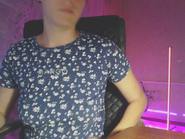 BlondeScarlettx – webcam model profile photo Image 7