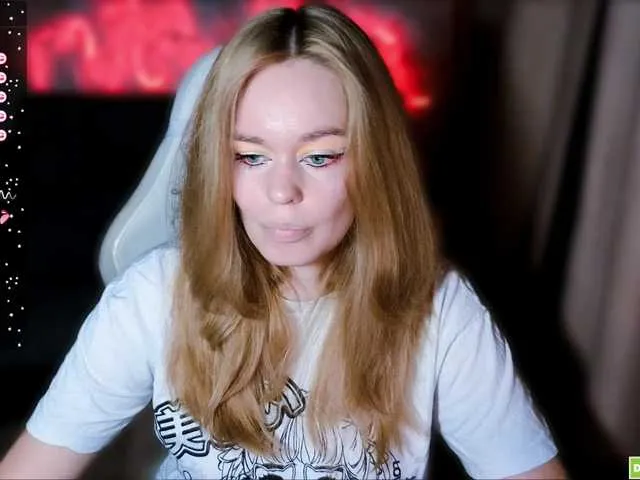 Hotforunow – webcam model profile photo Image 13