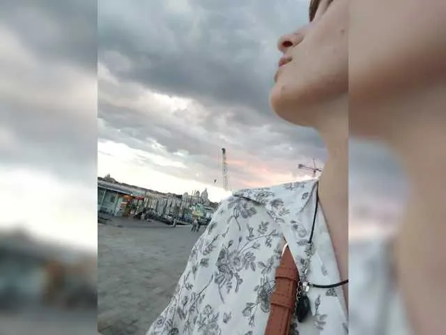 MistressLouUK – webcam model profile photo Image 8