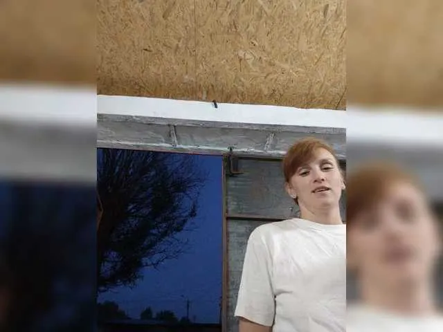 MistressLouUK – webcam model profile photo Image 9