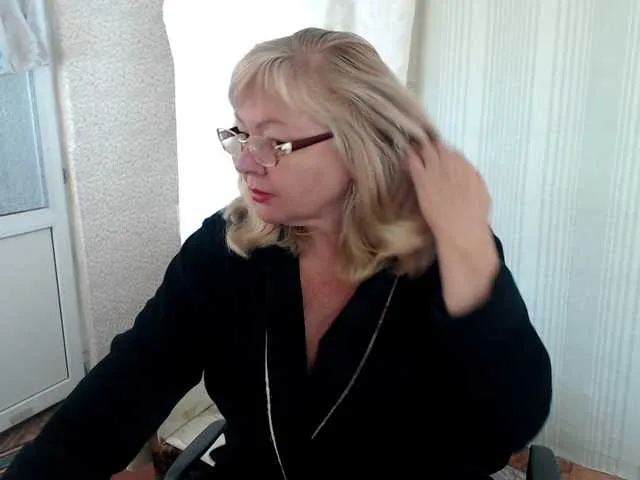 Vikibru – webcam model profile photo Image 19