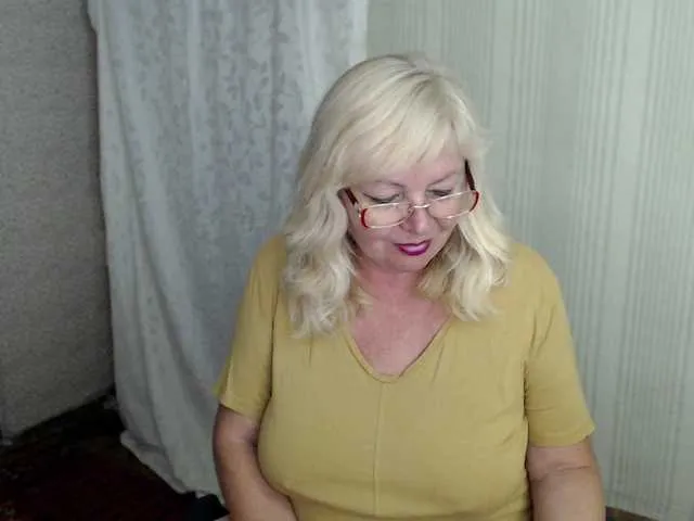 Vikibru – webcam model profile photo Image 9