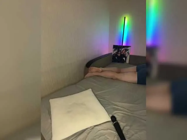 blondeangel_4u2 – webcam model profile photo Image 12