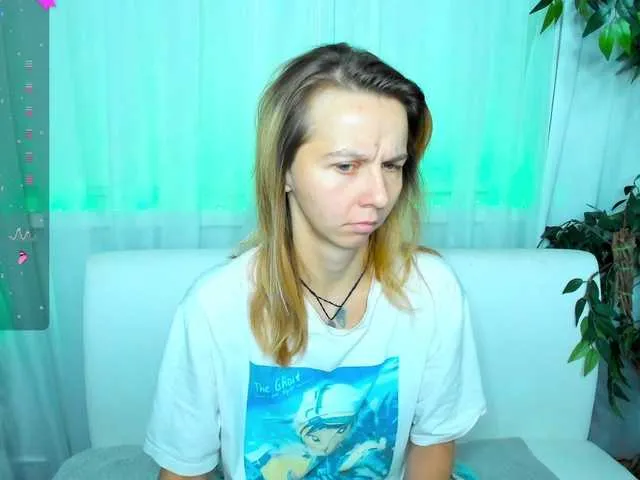 French-Eyes – webcam model profile photo Image 8