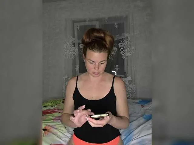 blondeangel_4u2 – webcam model profile photo Image 6