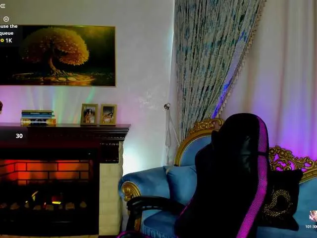 LoraDevine – webcam model profile photo Image 4