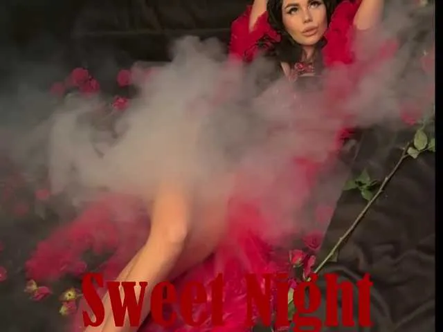 LoraDevine – webcam model profile photo Image 9