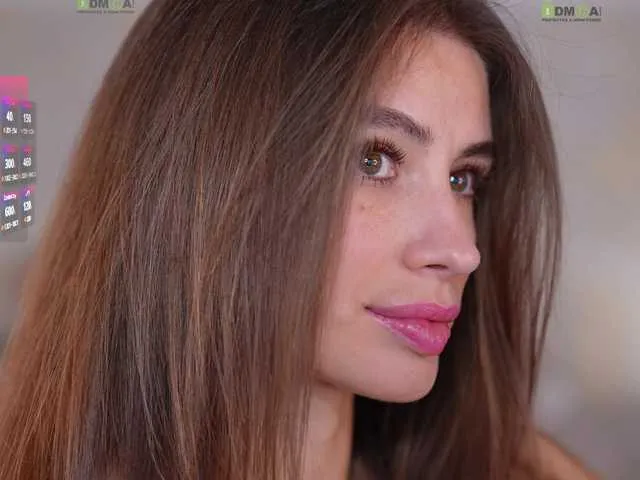 LoraDevine – webcam model profile photo Image 4