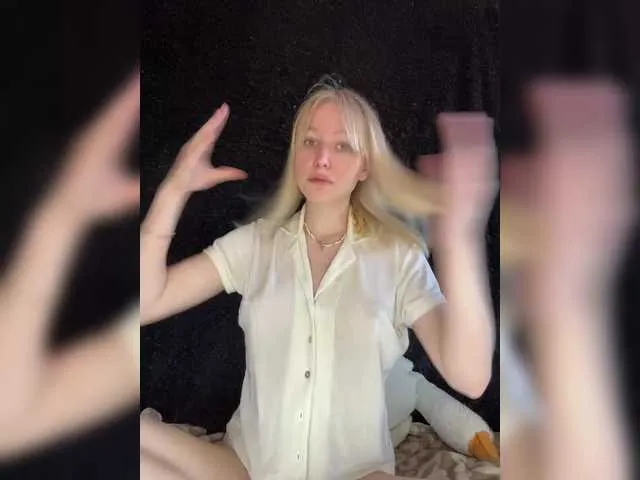 BLONDINO4KA – webcam model profile photo