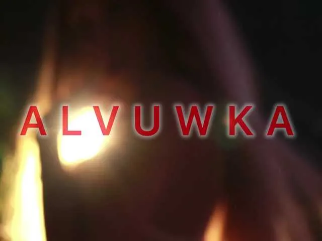 roouse – webcam model profile photo Image 12