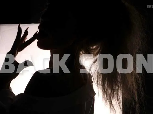 roouse – webcam model profile photo Image 9