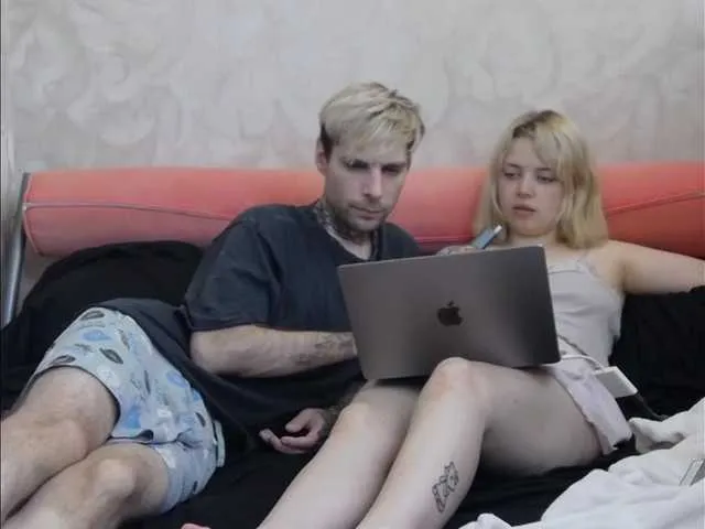 BrookeBratXO – webcam model profile photo Image 2