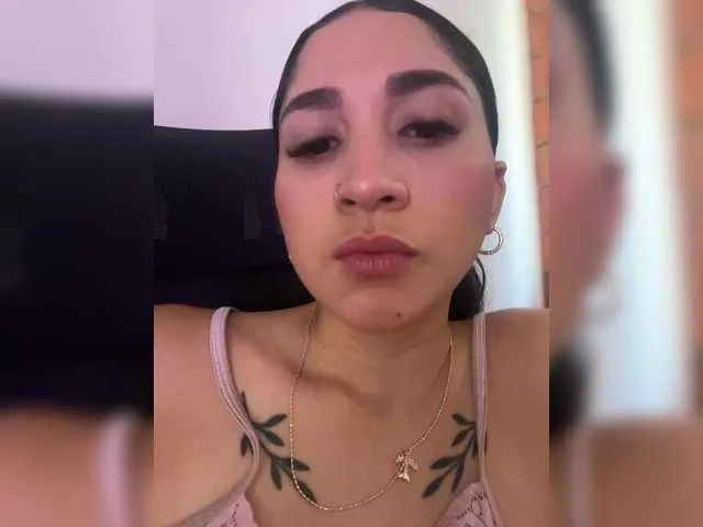 DorisCream – webcam model profile photo Image 18