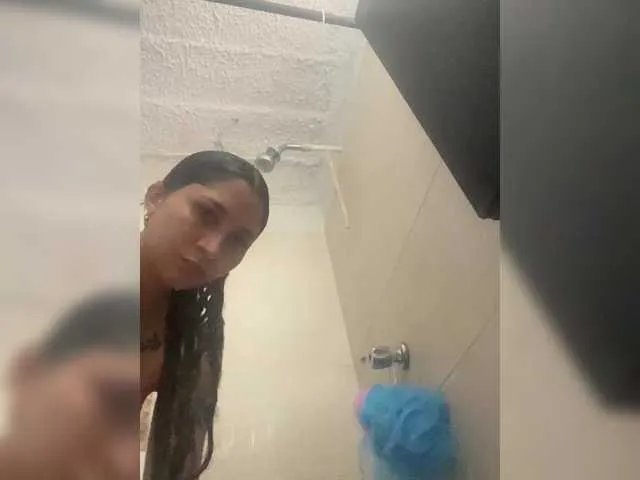 DorisCream – webcam model profile photo Image 4