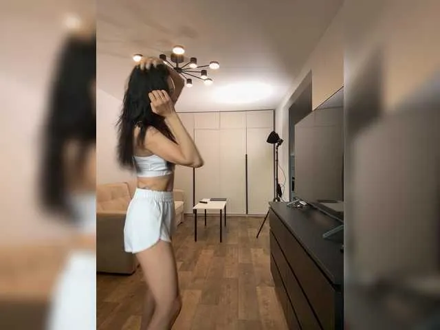 SelennaMoon – webcam model profile photo Image 11