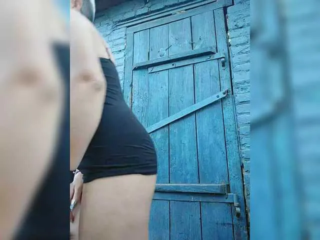 PrettyKatea – webcam model profile photo Image 10