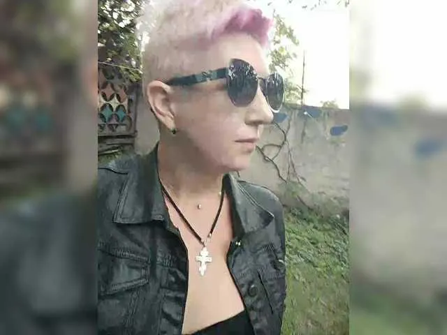 PrettyKatea – webcam model profile photo Image 19