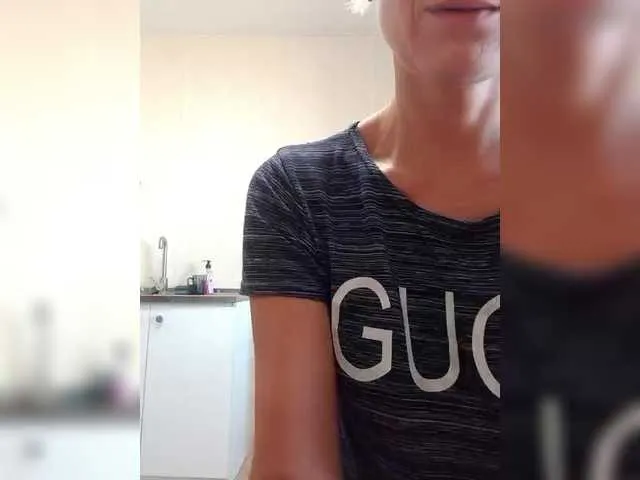 Loli_Belle – webcam model profile photo Image 10