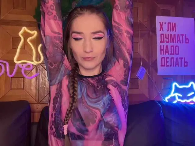 SallyNex4u – webcam model profile photo Image 10